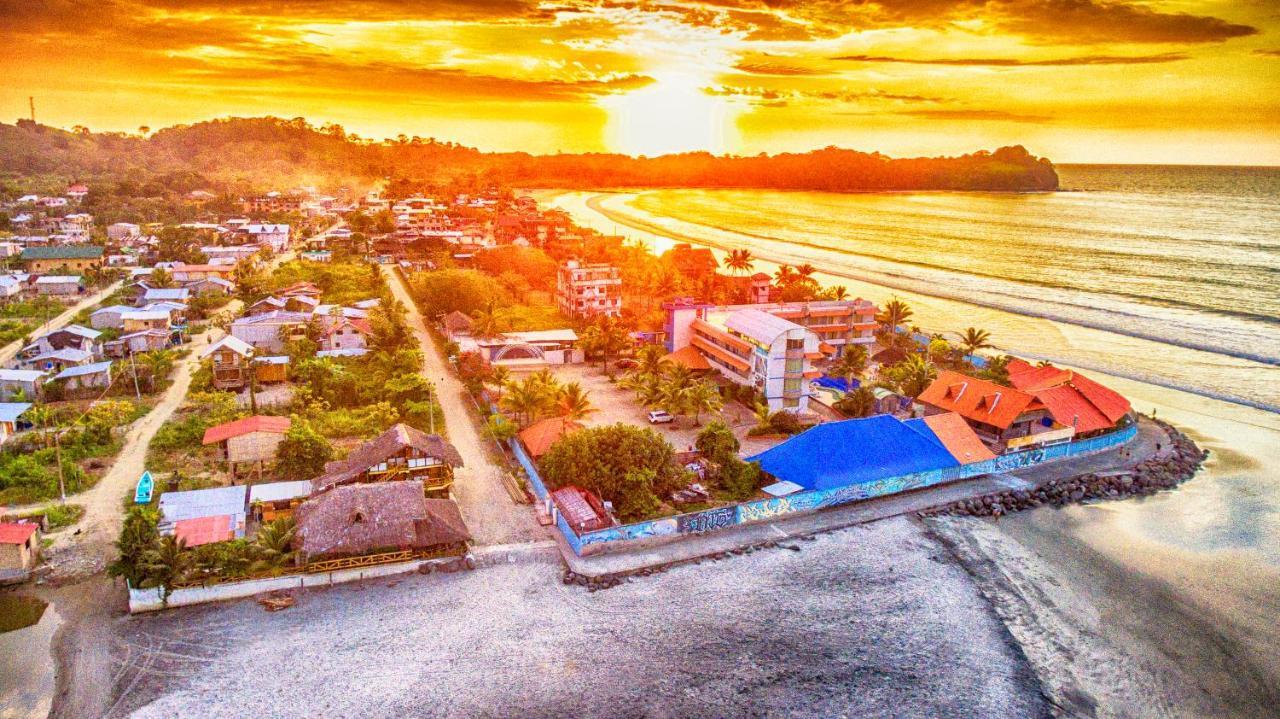 La Casa Mompiche Otel Dış mekan fotoğraf